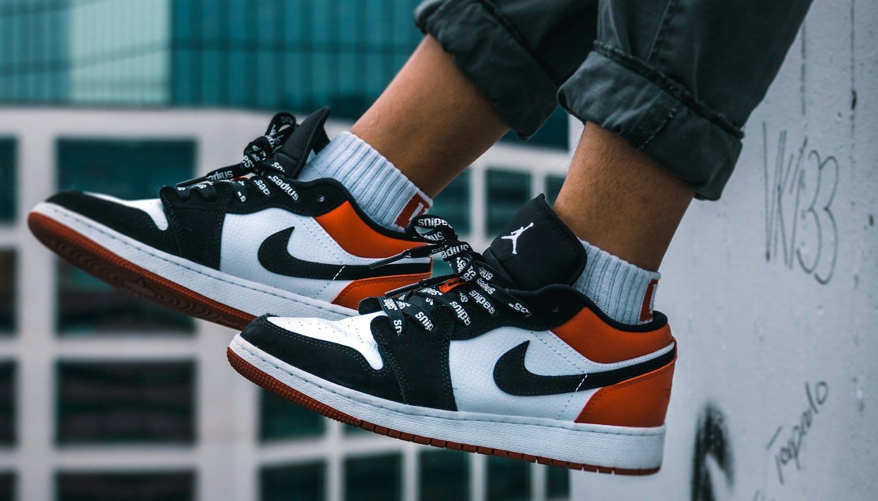 How to Store Sneakers to Prevent Yellowing (2026 Guide)